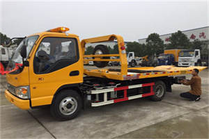 广宁哪里有拖车服务