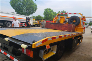 广宁附近拖车电话号码服务